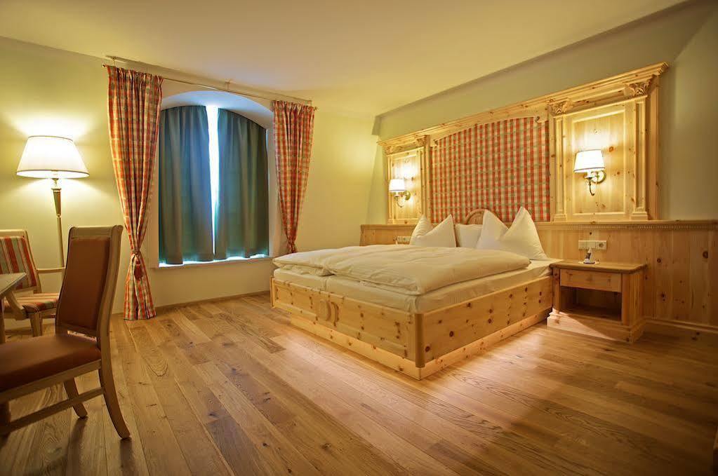 Hotel Am Schlossberg Erding Esterno foto